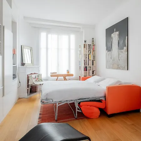 Veeve - Peaceful Gallery Apartment Paris