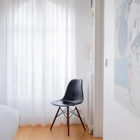 Veeve - Peaceful Gallery Apartment *
